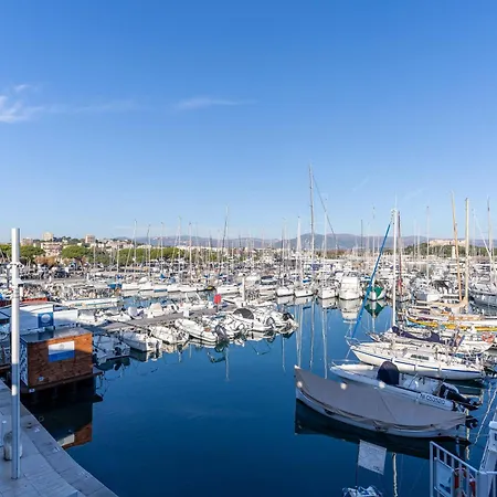 T3 Vieil Antibes–plage Remparts à Pied Appartement *