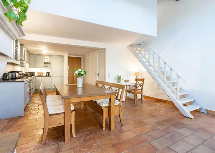 La Perle Du Vieil Antibes, Plage, Remparts A Pied Apartment *