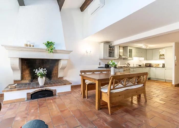 La Perle Du Vieil Antibes, Plage, Remparts A Pied Apartment *